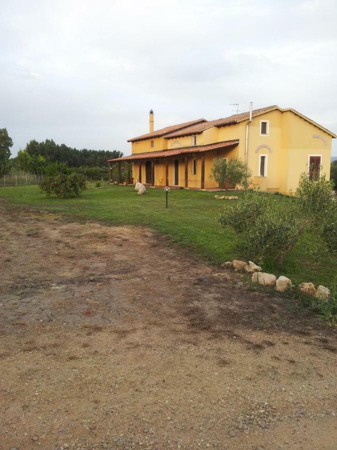 Affittacamere Luti Massama Luaran gambar